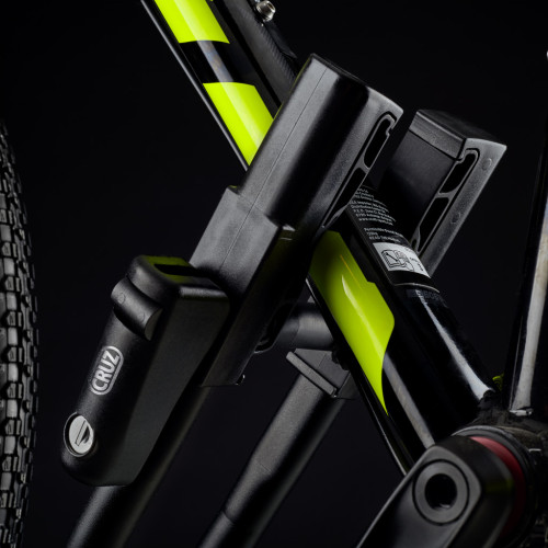 CRUZ Race Dark